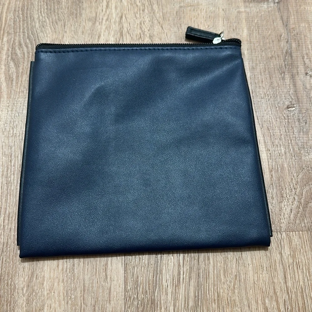 TUMI x DELTA | Navy Cosmetic‎ Amenities Pouch